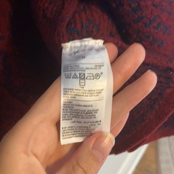 Old Navy Sweater - Picture 3 of 5